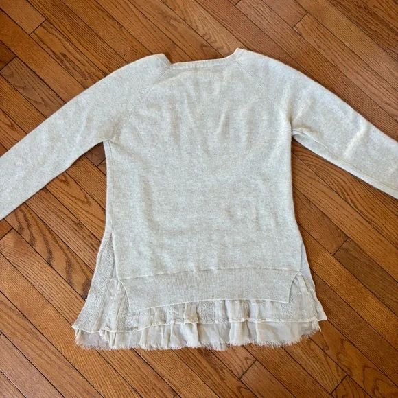 SOLD 100% Cashmere Oatmeal Sweater Top with Lace Bottom Trim - Picture 7 of 8